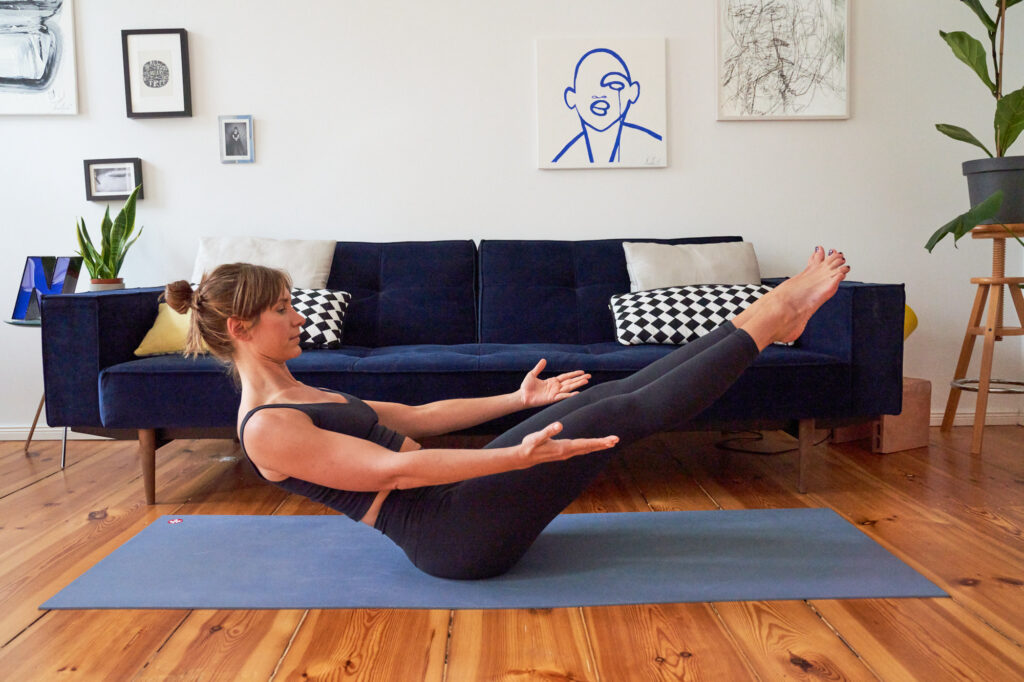 Nicolette vom STRONG Fitness Coaching - dem Online Fitness Coaching für Business Frauen ab 40